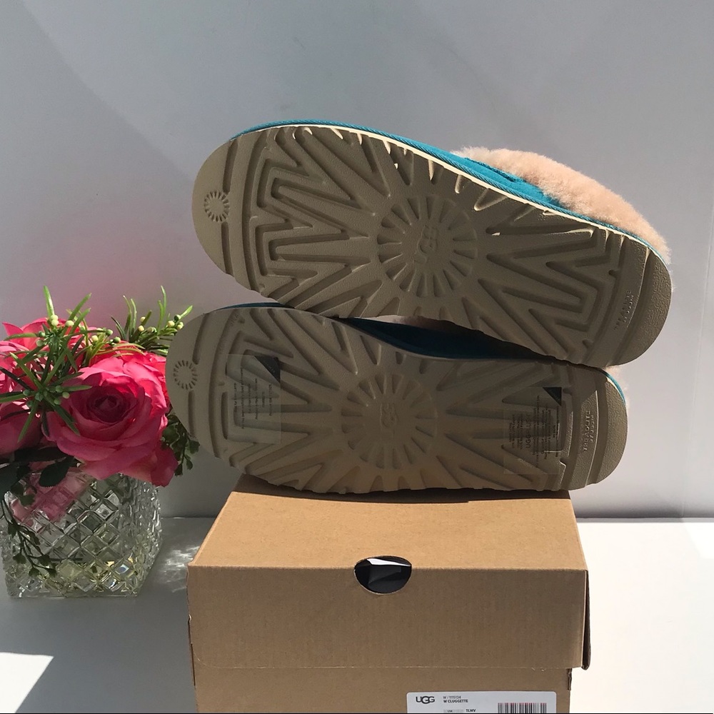 UGG Cluggette Slippers - Picture 4 of 9